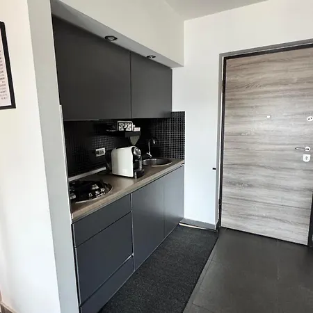 Full Casa 1 アパート